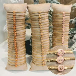 New Armband met roze letter | Goud DAMES Sieraden