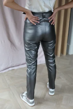 New Pants Anna-Mae vegan leather | Titanium bronze | DAMES Broeken|Snøpskes