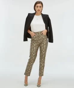 Hot Top Sue | Off-white | DAMES Basics|Tops