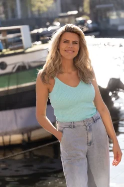 Outlet Top V-vibe | St Tropez | Studio DAMES Basics|Tops